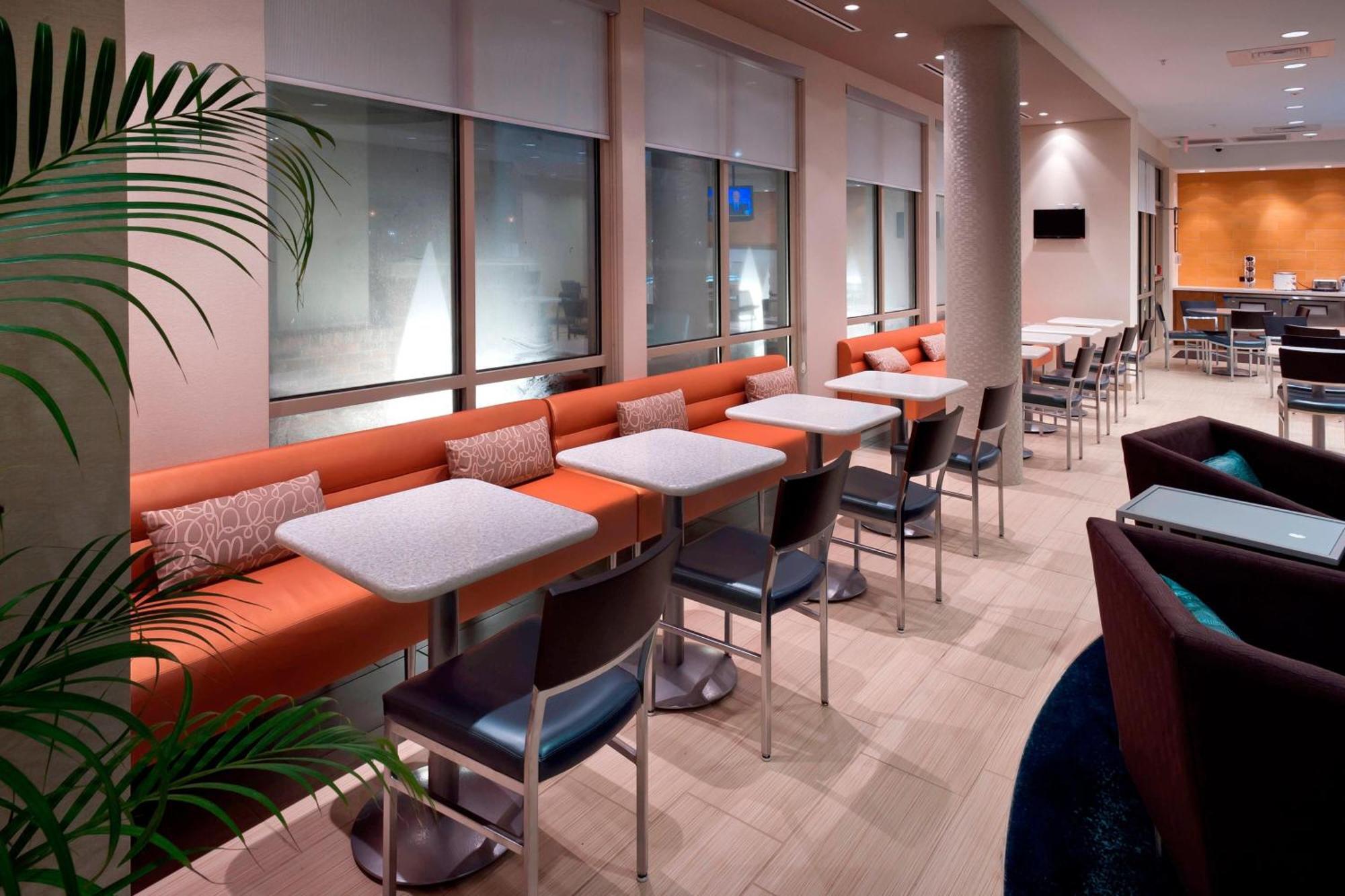 Springhill Suites By Marriott Lafayette South At River Ranch Exterior foto